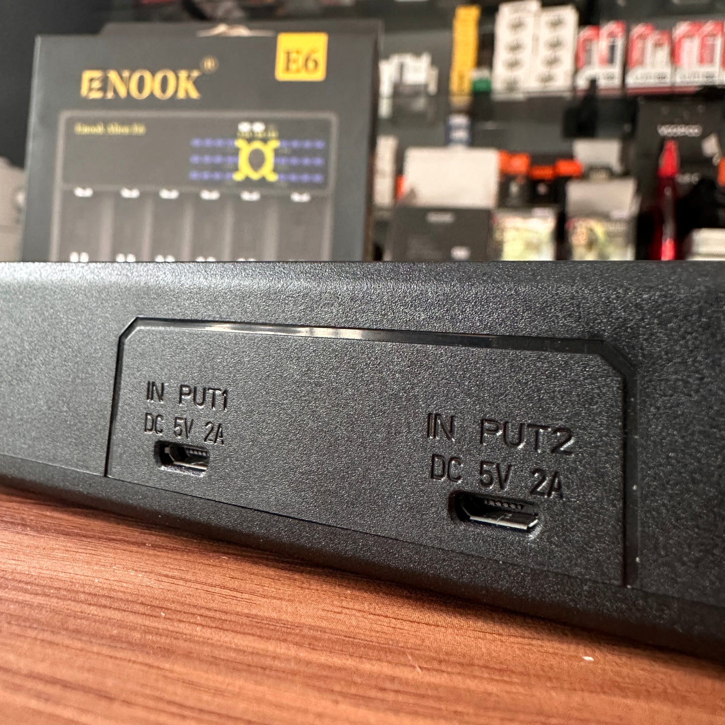 Enook Alien E6 6slots Charger