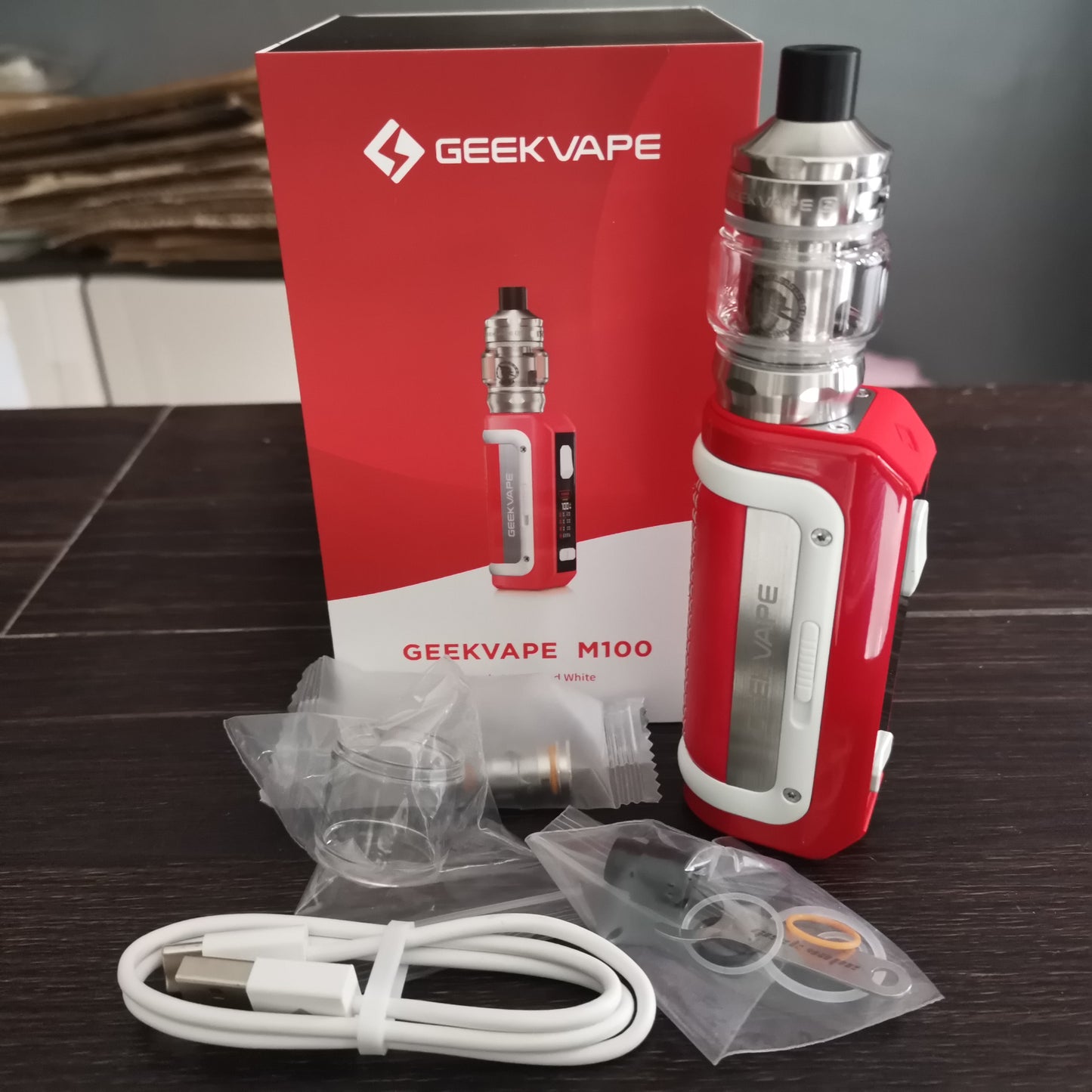 Geekvape M100 (Aegis Mini 2) Kit built in battery